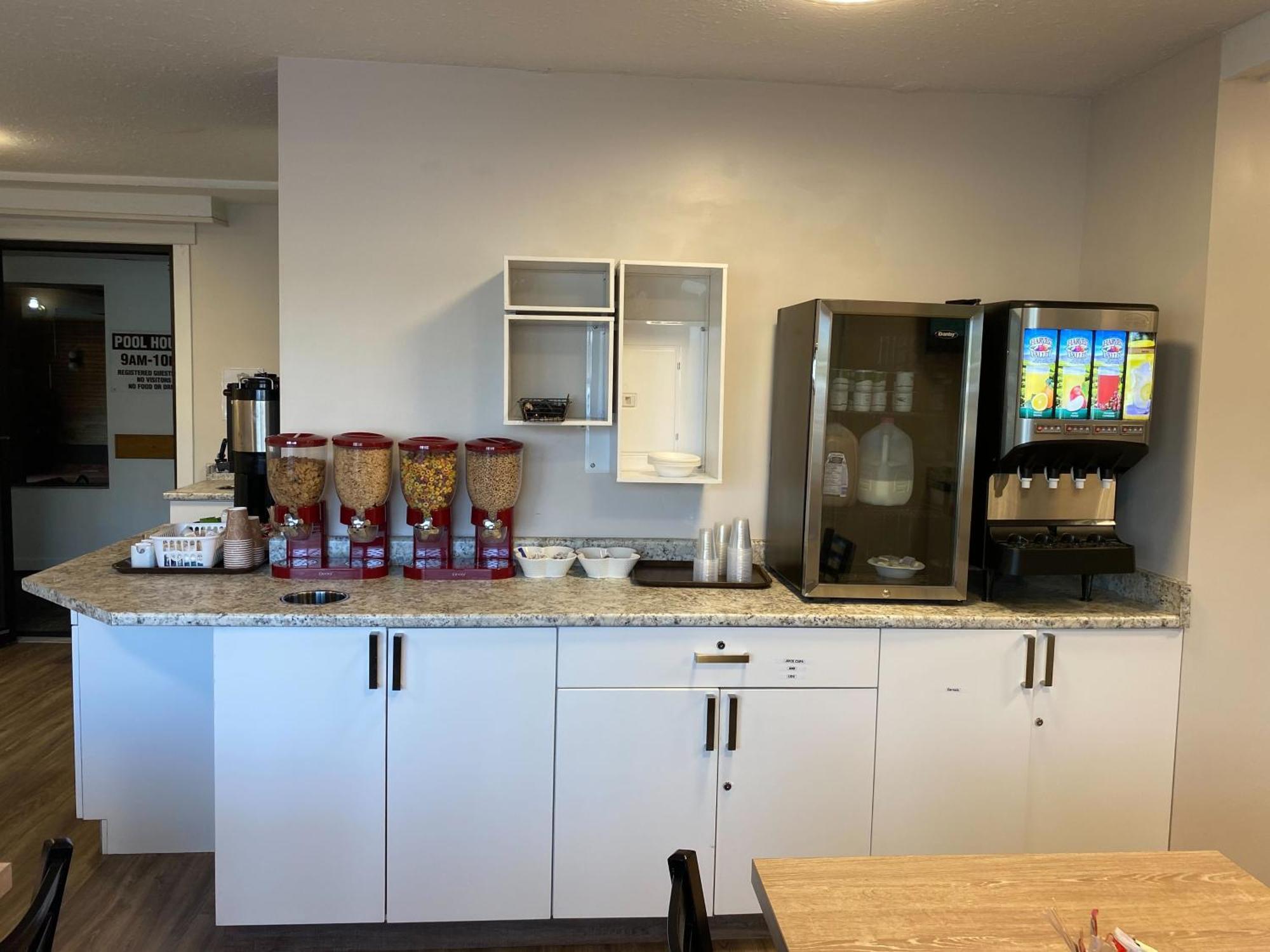 Dilworth Inn Kelowna Ngoại thất bức ảnh