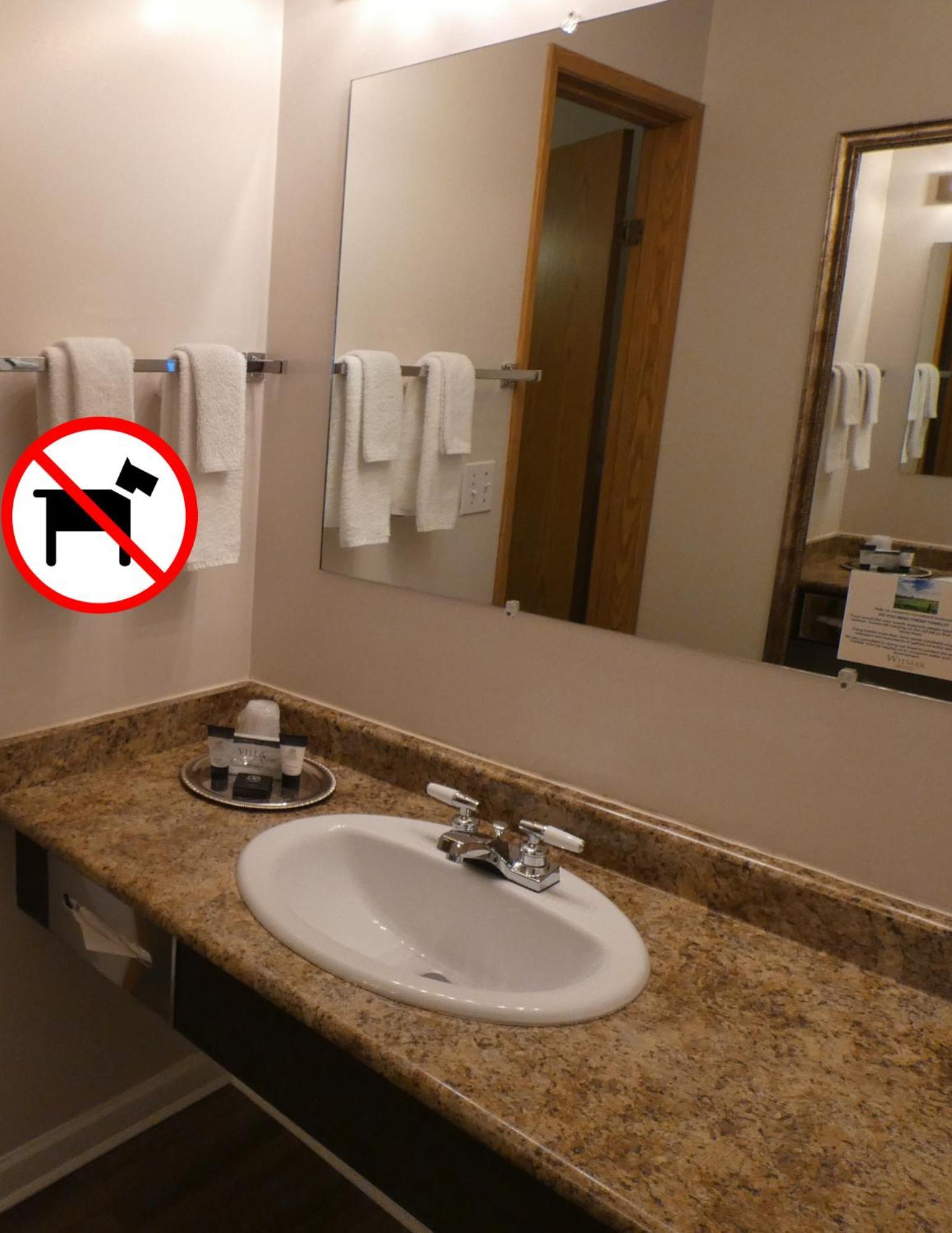 Dilworth Inn Kelowna Ngoại thất bức ảnh