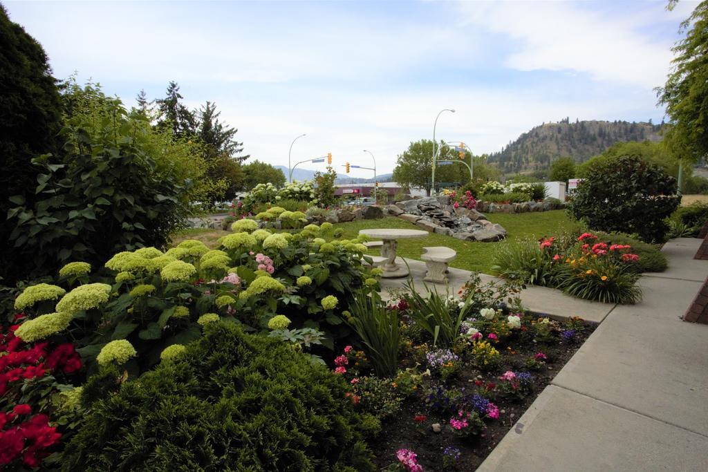 Dilworth Inn Kelowna Ngoại thất bức ảnh