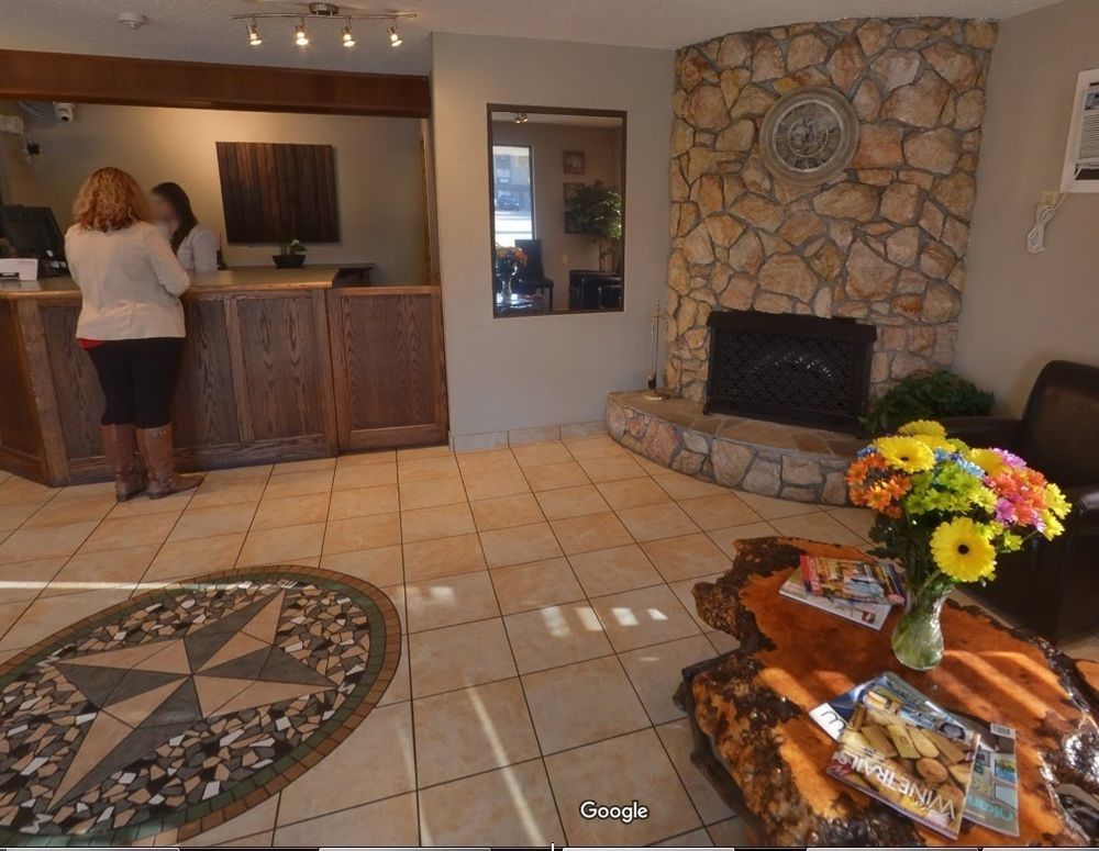 Dilworth Inn Kelowna Ngoại thất bức ảnh