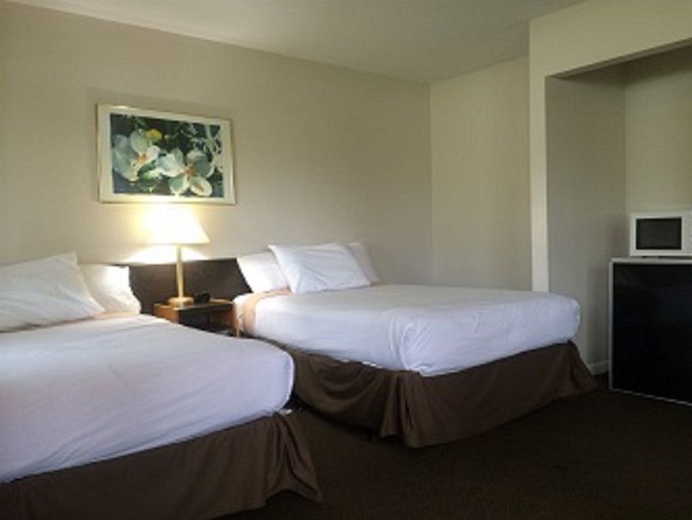 Dilworth Inn Kelowna Ngoại thất bức ảnh