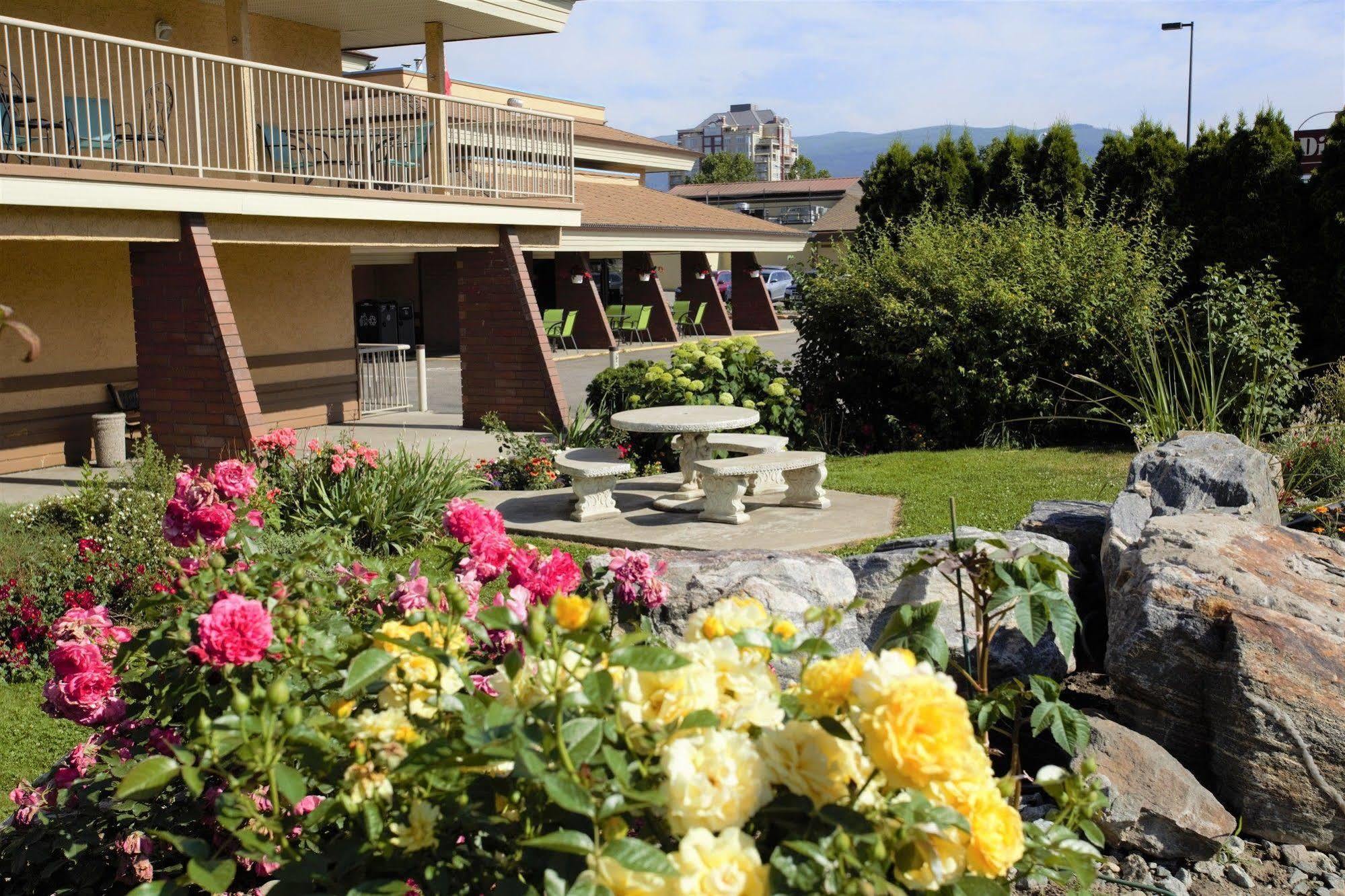 Dilworth Inn Kelowna Ngoại thất bức ảnh